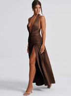 Florencia |  Bruine Geplooide Split Halter V-hals Rugloze Jurk